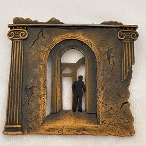 Vintage JJ 1988 Man in Archway Brooch